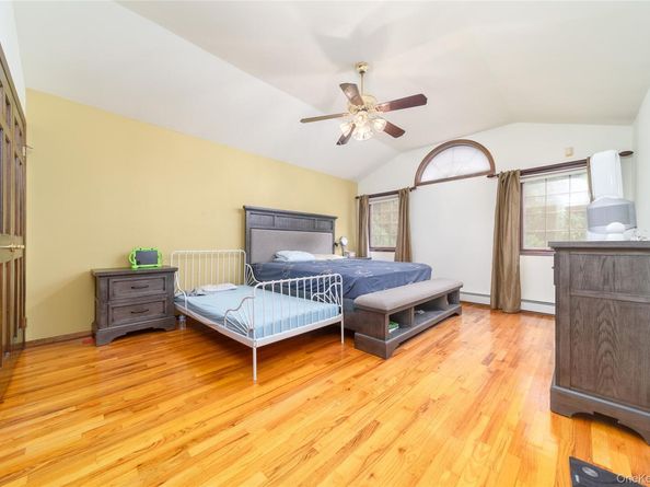 22 Howe Road, Coram NY 11727