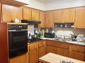 804 E 221st Street, Bronx NY 10467