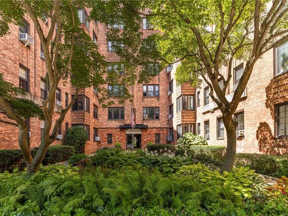 35 Parkview Avenue 5C, Bronxville NY 10708