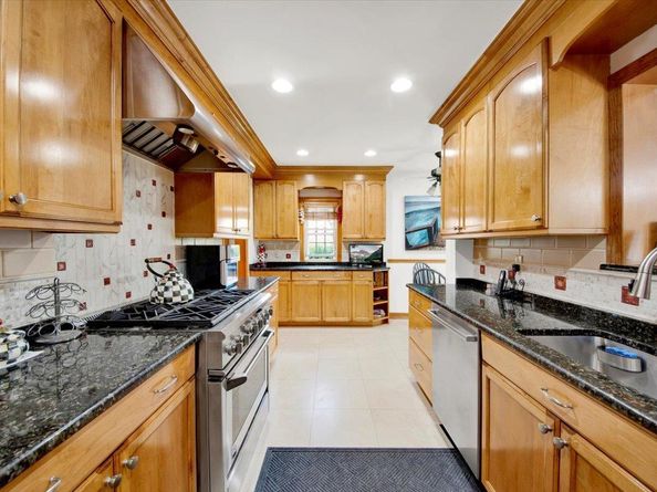 202 Devoe Avenue, Yonkers NY 10705