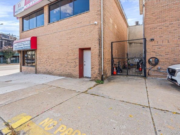 191-13 Jamaica Avenue, Hollis NY 11423