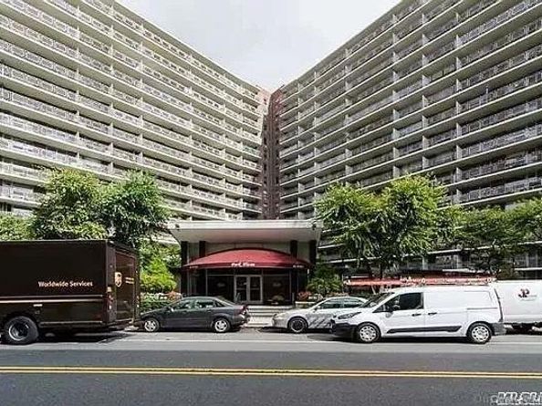 61-25 97th Street 1D, Rego Park NY 11374