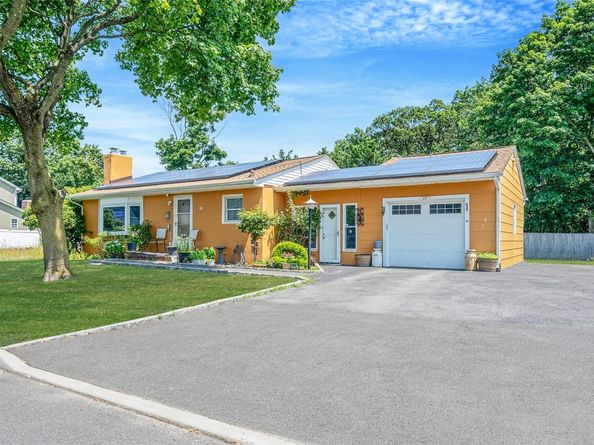 47 Prospect Place, Deer Park NY 11729