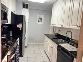 18-15 215 Street 3M, Bayside NY 11360