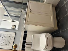 18-15 215 Street 3M, Bayside NY 11360