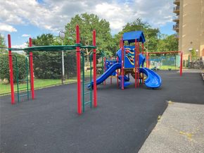 18-15 215 Street 3M, Bayside NY 11360
