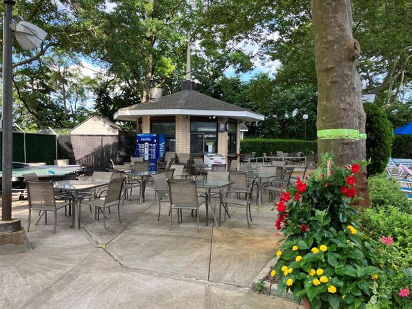 18-15 215 Street 3M, Bayside NY 11360