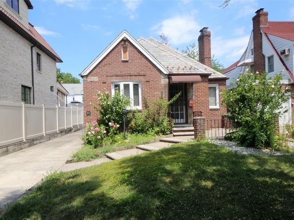 14433 Coolidge Avenue, Briarwood NY 11435