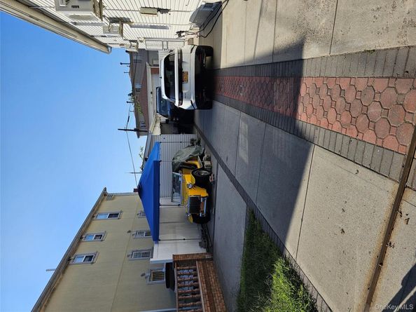 15027 Linden Blvd, Jamaica NY 11434