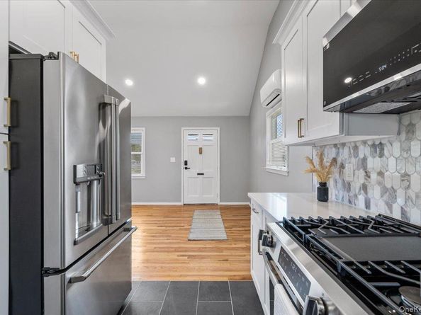 7 Prose Street, Hicksville NY 11801