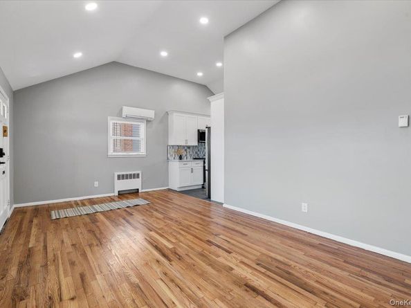7 Prose Street, Hicksville NY 11801