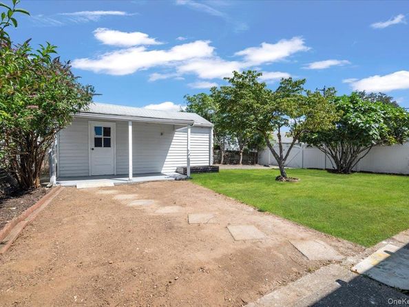 7 Prose Street, Hicksville NY 11801