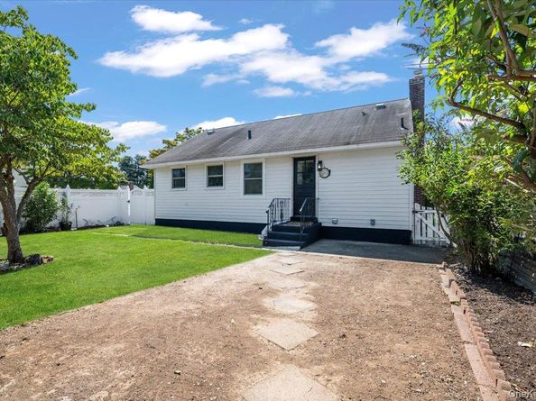 7 Prose Street, Hicksville NY 11801