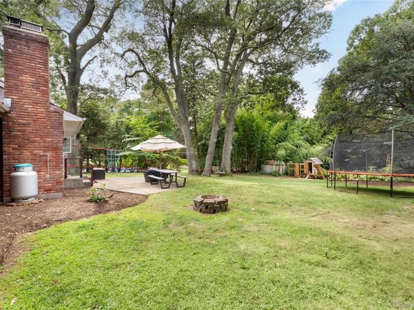 7 Cornell Road, Shoreham NY 11786