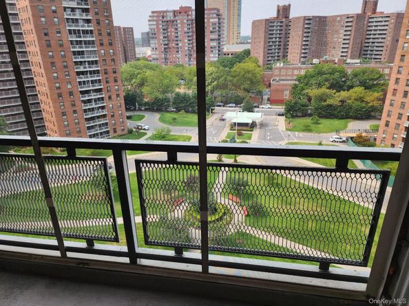 61-35 98th Street N 11B, Rego Park NY 11374