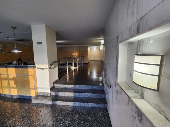 61-35 98th Street N 11B, Rego Park NY 11374