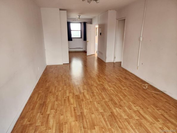 61-35 98th Street N 11B, Rego Park NY 11374