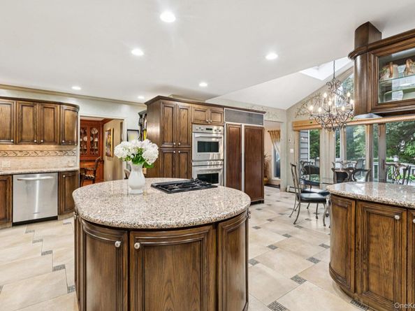 581 Leheigh Lane, Woodmere NY 11598
