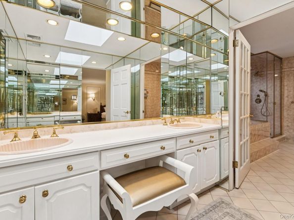581 Leheigh Lane, Woodmere NY 11598