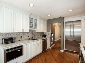 64 Hamilton Drive, Roslyn NY 11576