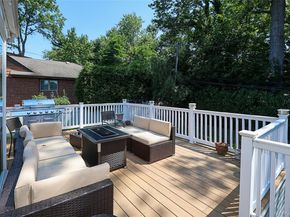 64 Hamilton Drive, Roslyn NY 11576