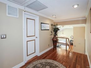 64 Hamilton Drive, Roslyn NY 11576
