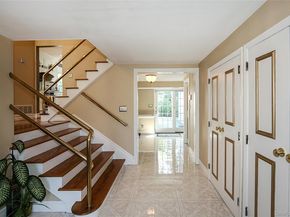 64 Hamilton Drive, Roslyn NY 11576