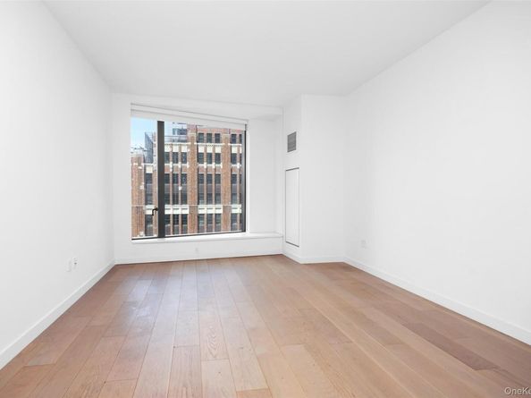 11 Hoyt Street 12M, Brooklyn NY 11201