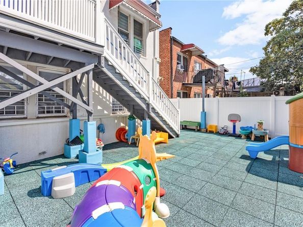 726 Manor Court, Brooklyn NY 11235