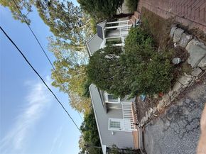 28 Apple Road, Southampton NY 11968