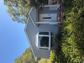 28 Apple Road, Southampton NY 11968