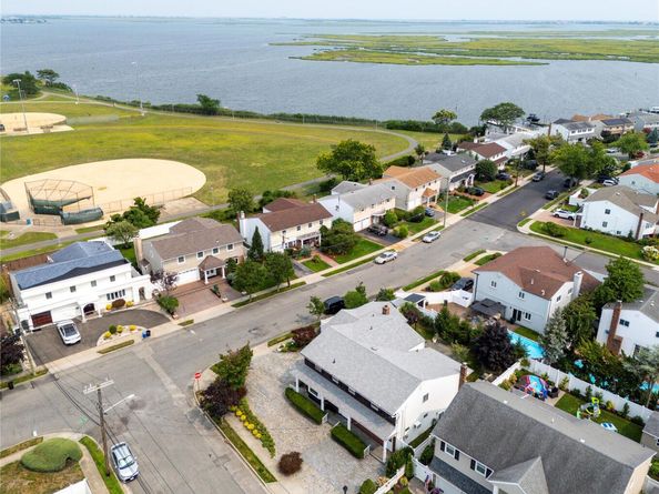 3843 Sally Lane, Oceanside NY 11572