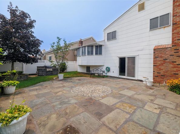 3843 Sally Lane, Oceanside NY 11572