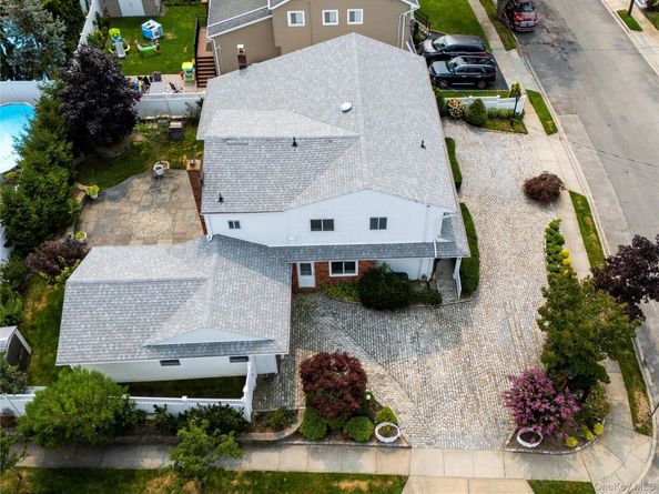 3843 Sally Lane, Oceanside NY 11572