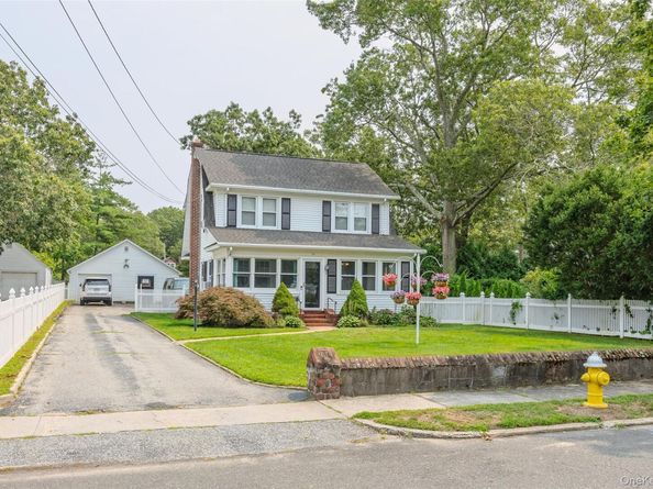 148 Woodhull Avenue, Riverhead NY 11901