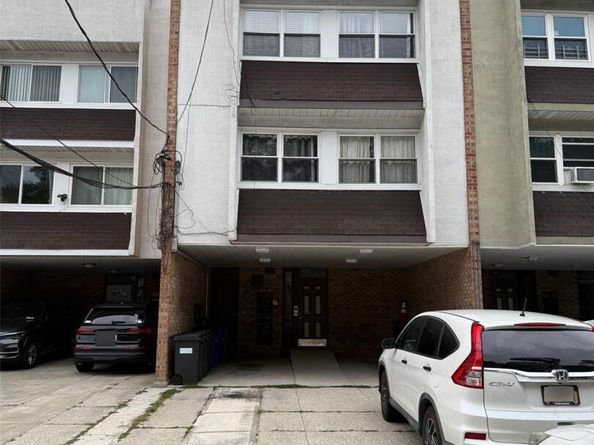 11949 6th Avenue, College Point NY 11356