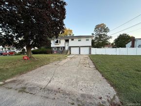160 Van Street, Brentwood NY 11717
