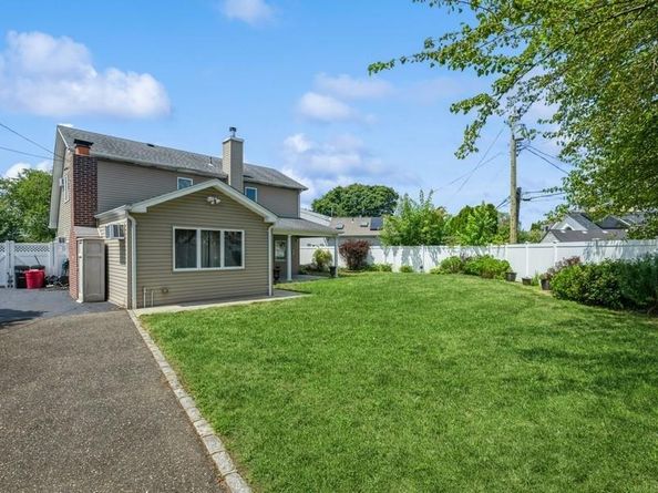 15 Budd Court, Bethpage NY 11714