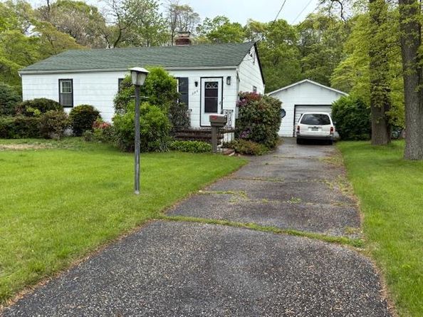 225 Norma Avenue, West Islip NY 11795