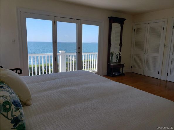 90 Peconic Avenue, Shelter Island NY 11964