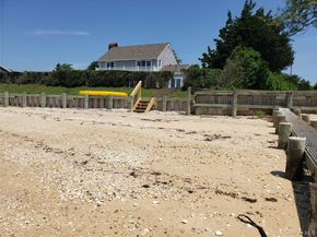 90 Peconic Avenue, Shelter Island NY 11964