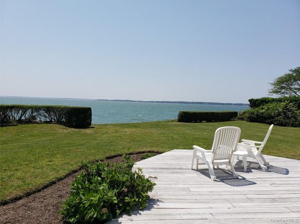 90 Peconic Avenue, Shelter Island NY 11964