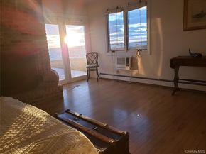 90 Peconic Avenue, Shelter Island NY 11964