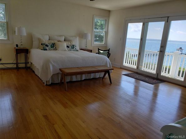 90 Peconic Avenue, Shelter Island NY 11964
