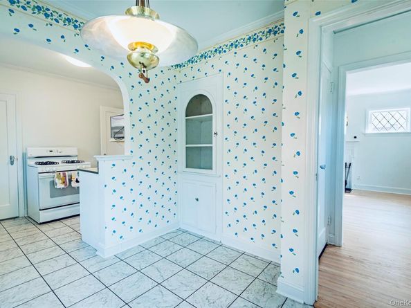 147 Nugent Street, New Hyde Park NY 11040