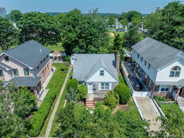 147 Nugent Street, New Hyde Park NY 11040