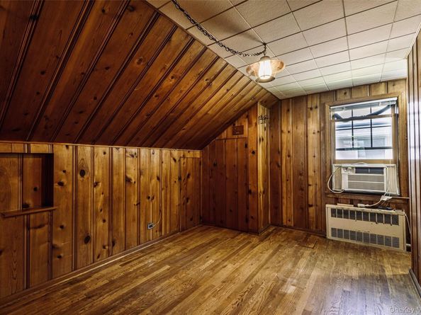 147 Nugent Street, New Hyde Park NY 11040