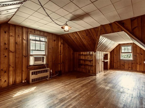 147 Nugent Street, New Hyde Park NY 11040