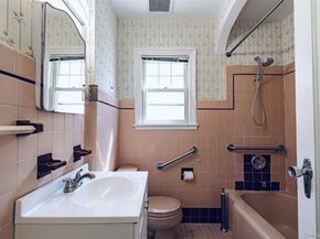 147 Nugent Street, New Hyde Park NY 11040