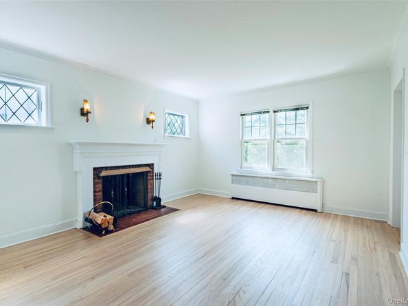 147 Nugent Street, New Hyde Park NY 11040